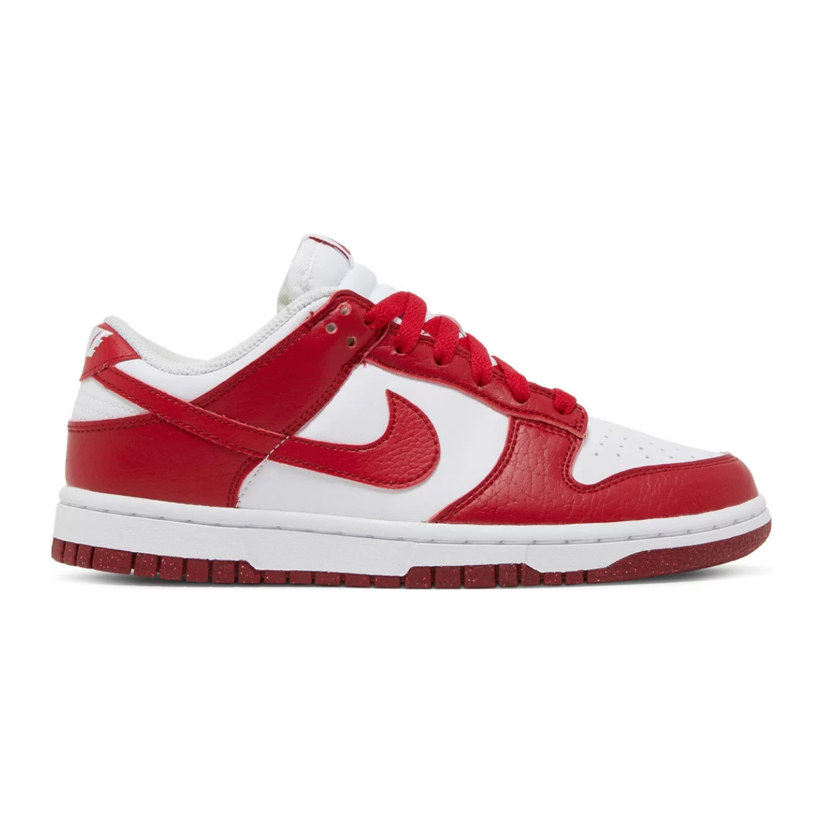 Wmns Dunk Low Next Nature 'Gym Red'