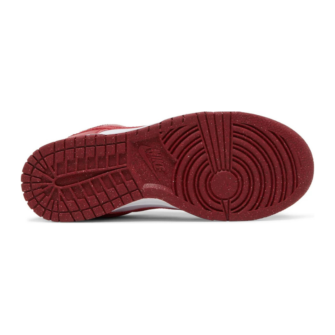 Wmns Dunk Low Next Nature 'Gym Red'